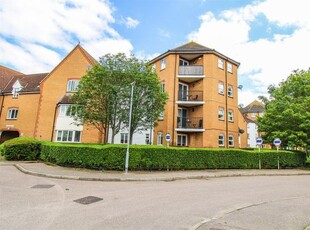 Flat to rent in Chelsea Gardens, Church Langley, Harlow CM17