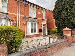 Flat to rent in Chester Road North, Kidderminster DY10