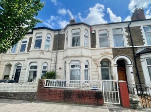 Flat to rent in Clare Road, Grangetown, Cardiff CF11