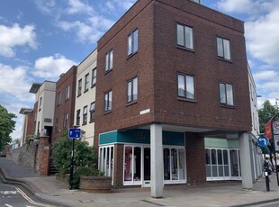 Flat to rent in East Walls, Chichester PO19