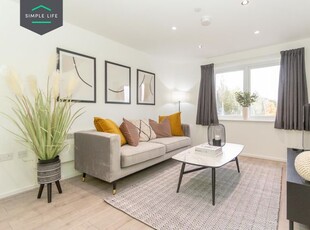 Flat to rent in Empyrean, Salford M7