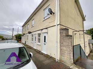Flat to rent in Evelina House, Queen Street, Nantyglo NP23