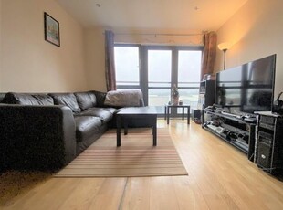 Flat to rent in Leeds Street, Liverpool L3