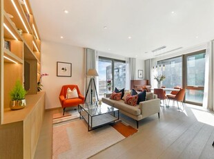 Flat to rent in Legacy Building, Embassy Gardens, London SW11