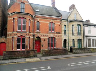 Flat to rent in Monks Road, Lincoln LN2