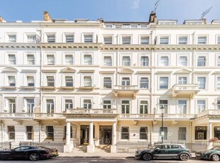 Flat to rent in Queen's Gate Gardens, London SW7