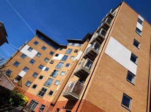 Flat to rent in Ship Wharf, Colchester CO2