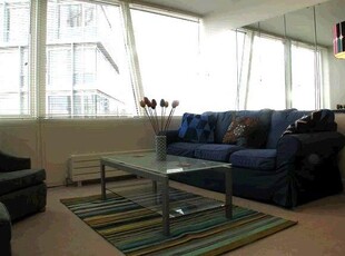Flat to rent in Strand Street, Liverpool L1