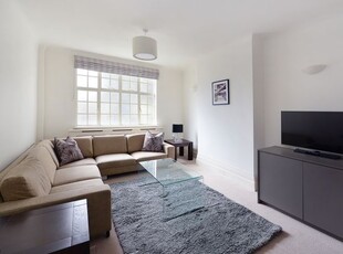 Flat to rent in Strathmore Court, Park Road, St Johns Wood NW8