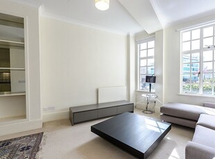 Flat to rent in Strathmore Court, St. John's Wood, London NW8