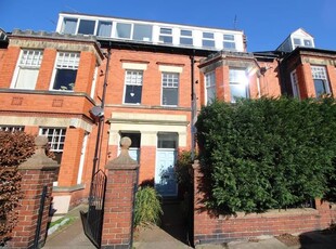 Flat to rent in Tankerville Place, Jesmond, Newcastle Upon Tyne NE2