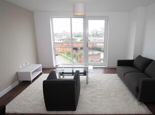 Flat to rent in The Riley Building, Salford M5