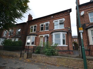 Flat to rent in Woodborough Road, Mapperley, Nottingham NG3