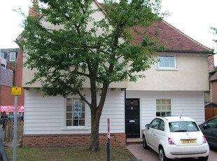 Maisonette to rent in Haslers Mews, Fryerning Lane, Ingatestone, Essex CM4