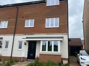 Property to rent in Kite Way, Hampton Vale, Peterborough PE7