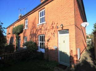 Semi-detached house to rent in Church Street, Leatherhead KT22