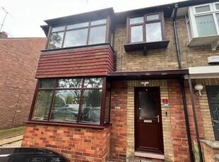 Semi-detached house to rent in Inglemire Lane, Hull HU6