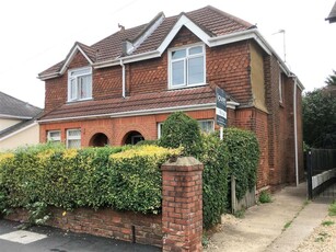 Studio flat for rent in Windham Road, Boscombe, Bournemouth, BH1