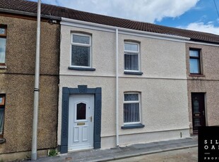 Terraced house to rent in Cae Du Bach, Llanelli, Carmarthenshire SA15
