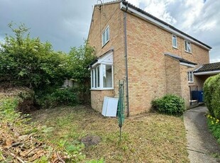 Terraced house to rent in Cob Place, Godmanchester PE29