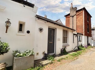 Terraced house to rent in Cumberland Yard, Tunbridge Wells TN1