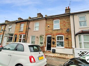 Terraced house to rent in Mead Road, Gravesend, Kent DA11
