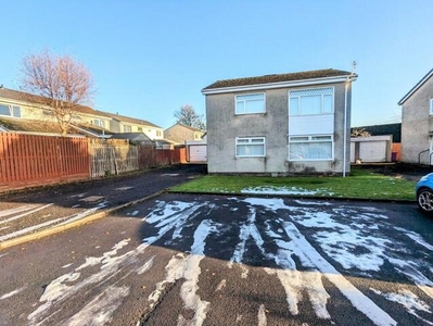 2 Bedroom Ground Floor Flat For Sale In Kilwinning, Ayrshire