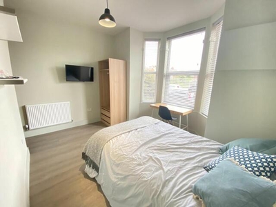 3 Bedroom Apartment For Rent In Melton Road, West Bridgford