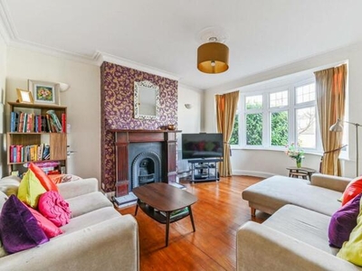 3 Bedroom Semi-detached House For Sale In Croydon, South Croydon