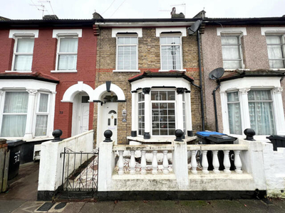 3 Bedroom Terraced House For Rent In Edmonton