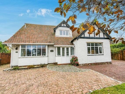 4 Bedroom Bungalow For Sale In Southport, Merseyside