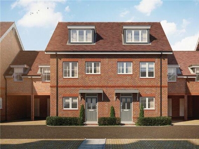4 Bedroom Semi-detached House For Sale In Staines-upon-thames