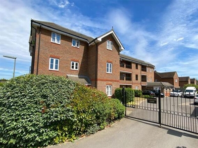 1 Bedroom Penthouse For Sale In Cobham, Surrey