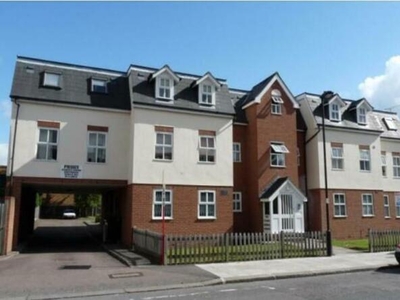 2 Bedroom Apartment For Rent In Enfield