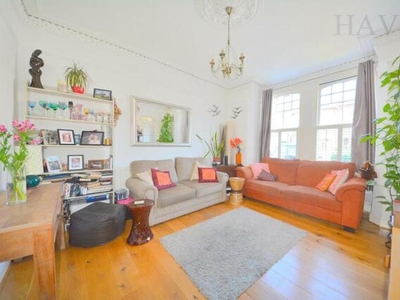 2 Bedroom Flat For Sale In East Finchley