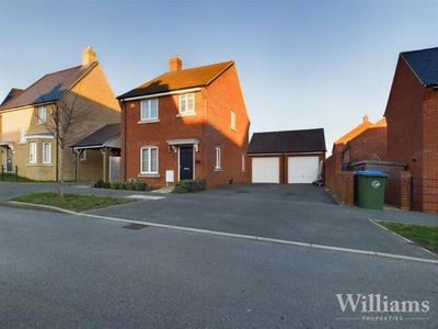 3 Bedroom Detached House For Sale In Berryfields