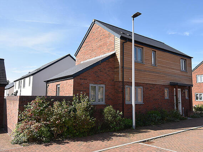 3 Bedroom Detached House For Sale In Clyst St Mary, Exeter