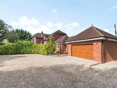 4 Bedroom Detached House For Sale In Tadley