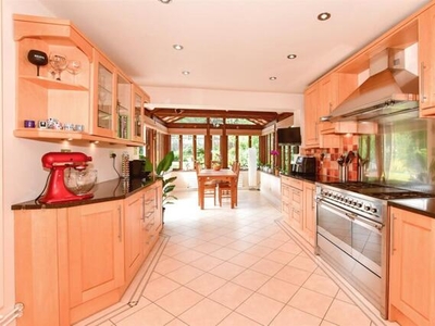 4 Bedroom Detached House For Sale In Wingham, Canterbury