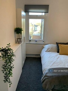 4 Bedroom End Of Terrace House For Rent In Cambridge