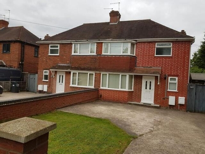 5 Bedroom Semi-detached House For Rent In Leamington Spa, Warwickshire