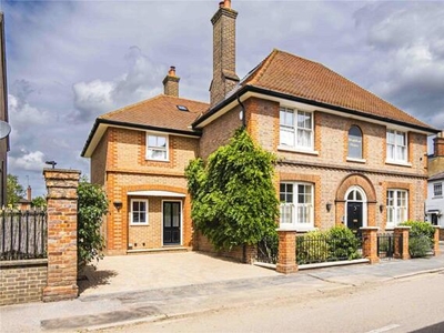 6 Bedroom Detached House For Sale In Berkhamsted, Hertfordshire
