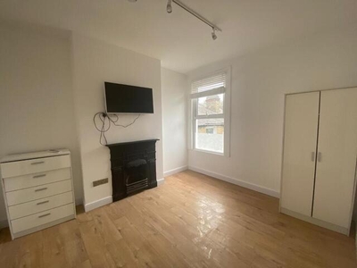 Flat Share For Rent In Wandsworth, London