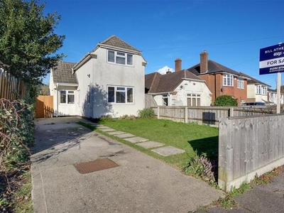 2 Bedroom Detached House For Sale In Bournemouth