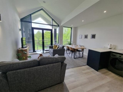 2 Bedroom Flat For Sale In Chesterfield, Derbyshire