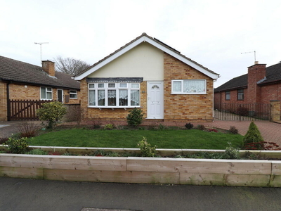 3 bedroom detached bungalow for sale in Carral Close, Lincoln, LN5