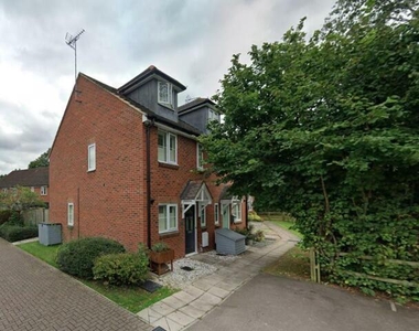 3 Bedroom End Of Terrace House For Sale In Winnersh Wokingham