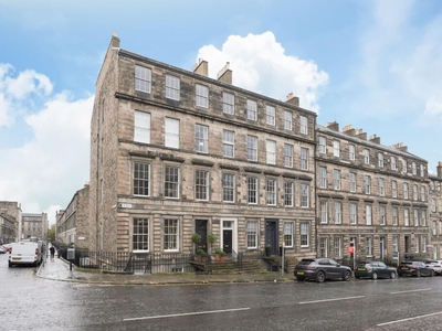 3 bedroom flat for rent in Dundas Street, New Town, Edinburgh, EH3