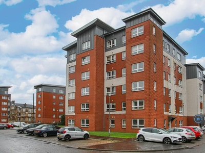 3 bedroom flat for rent in Whitehill Place, Glasgow, G31