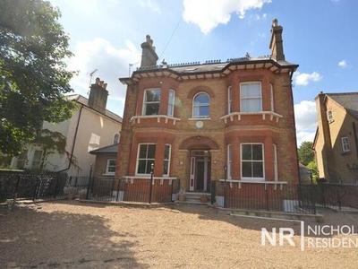 3 Bedroom Ground Floor Maisonette For Rent In Epsom